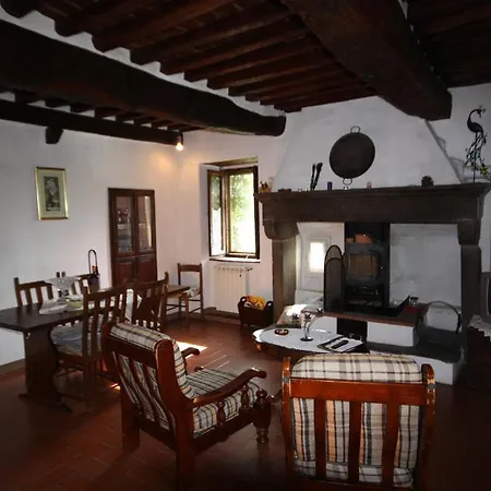 Della Luna Couette-café Tuoro sul Trasimeno